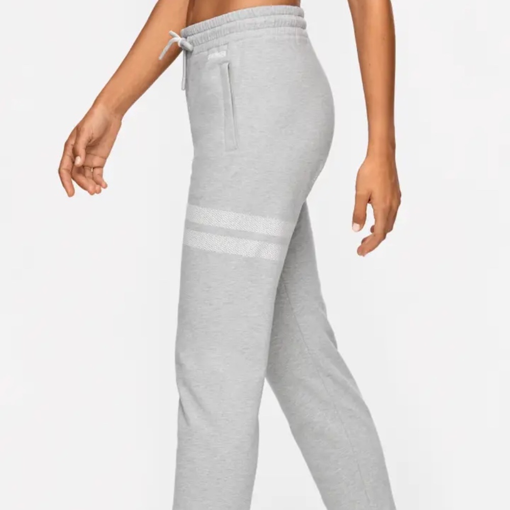 💋Stronger Signature Sweatpants L- Oatmeal *NEW